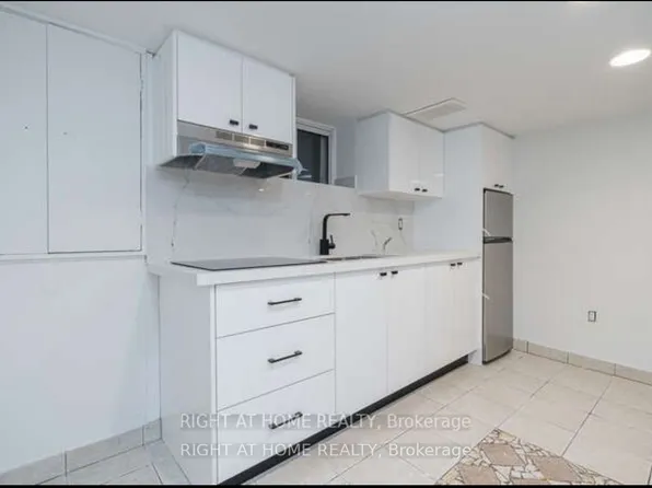 157 Woodycrest Ave N #Basement, Toronto, ON M4J 3B8