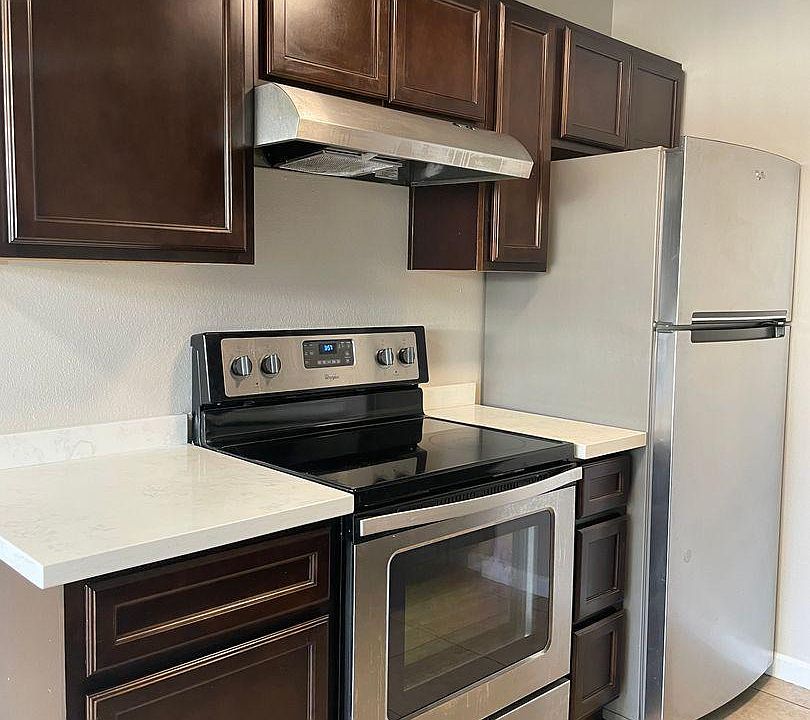 1st image of 1820 W Mulberry Dr #101