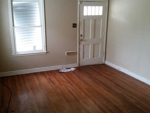 3rd image of 4105 Naples St