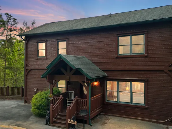 810 Great Smoky Way, Gatlinburg, TN 37738