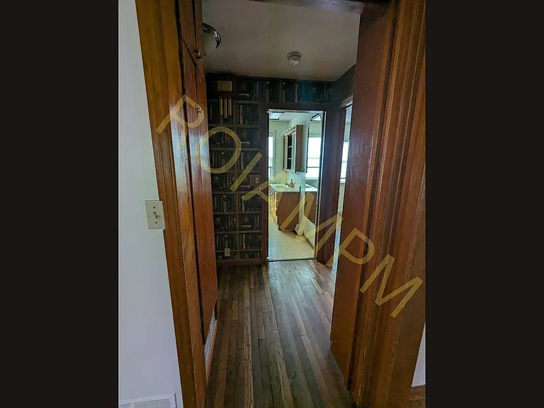 608 Pierce St — Photo 7