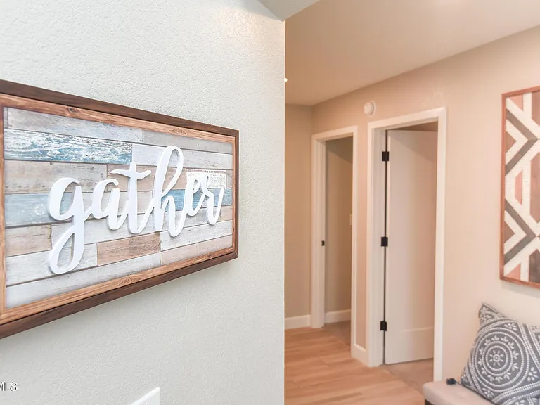 5921 E Grandview Rd — Photo 36