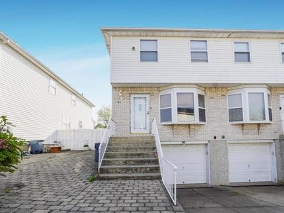 11 N Edo Ct, Staten Island, NY, 10309
