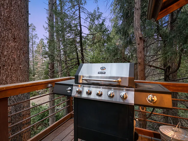 24166 Cresta Dr — Photo 39