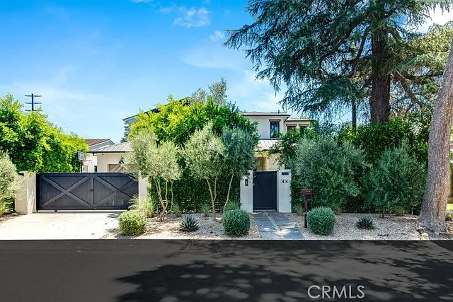 5 bed, 4215 sqft, $19,995 — Photo 3