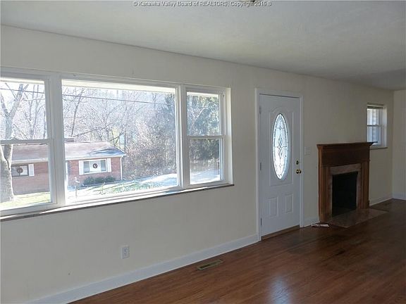 2nd image of 653 Gordon Dr