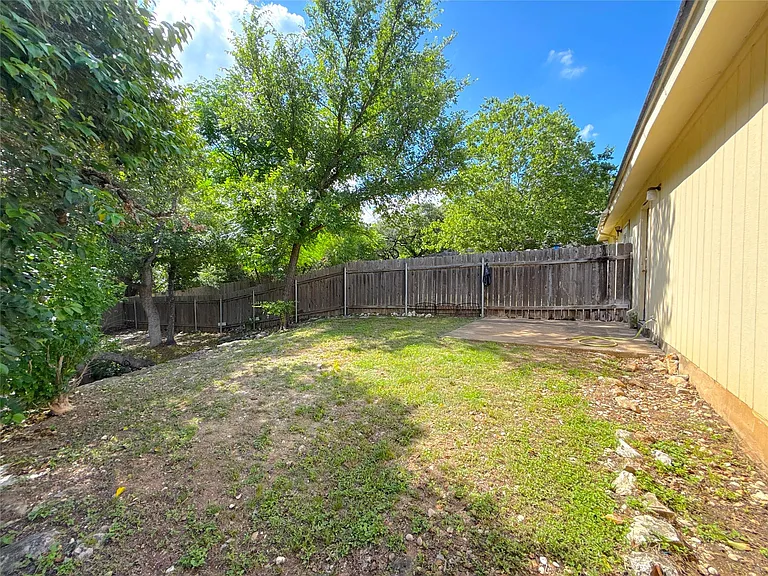 9900 Hundred Oaks Cir #A — Photo 20