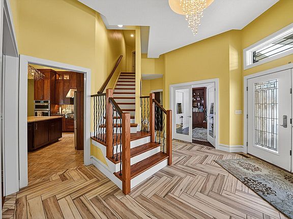 2nd image of 7515 Toscana Ct
