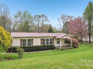 83 Libbey Ln, Mills River, NC 28759