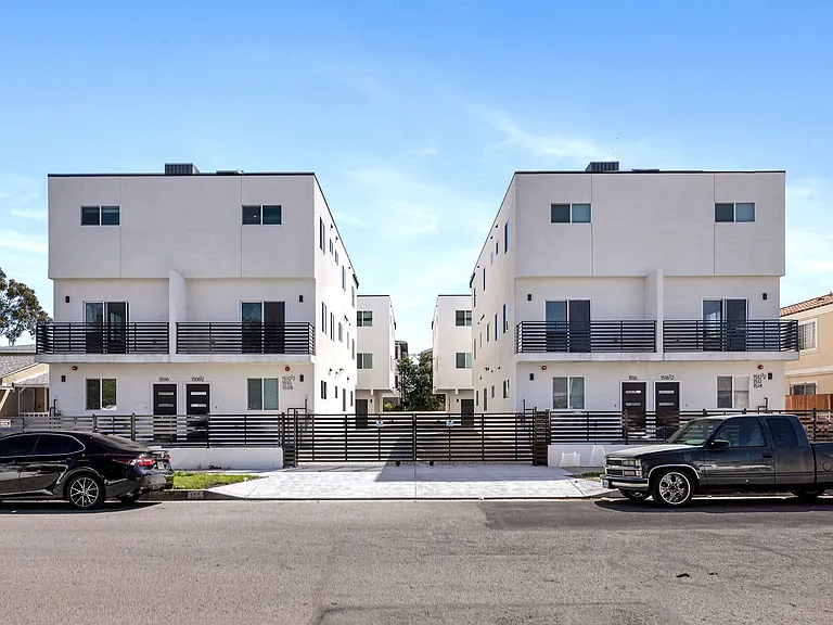 1506 1/2 W 206th St — Photo 13