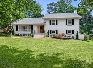 1201 Braeburn Rd, Charlotte, NC 28211