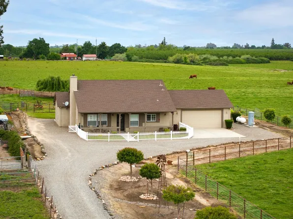 5061 Freelove Rd, Oakdale, CA 95361
