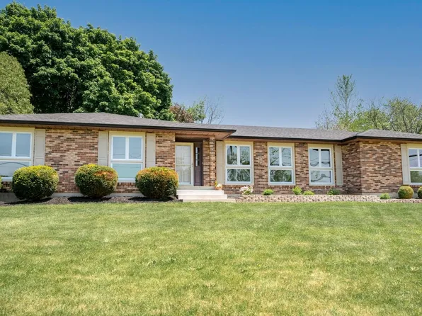 1008 Monroe St, Oregon, IL 61061