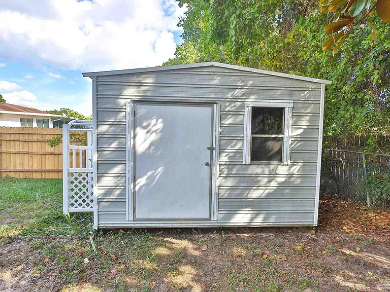 3795 Summer Dr — Photo 39