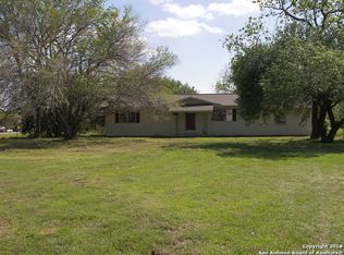 8022 New Sulphur Springs Rd, San Antonio, TX 78263