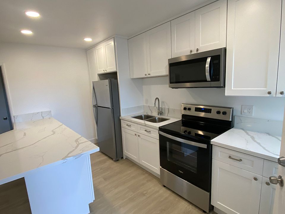 1st image of 2295 Grand Ave #10