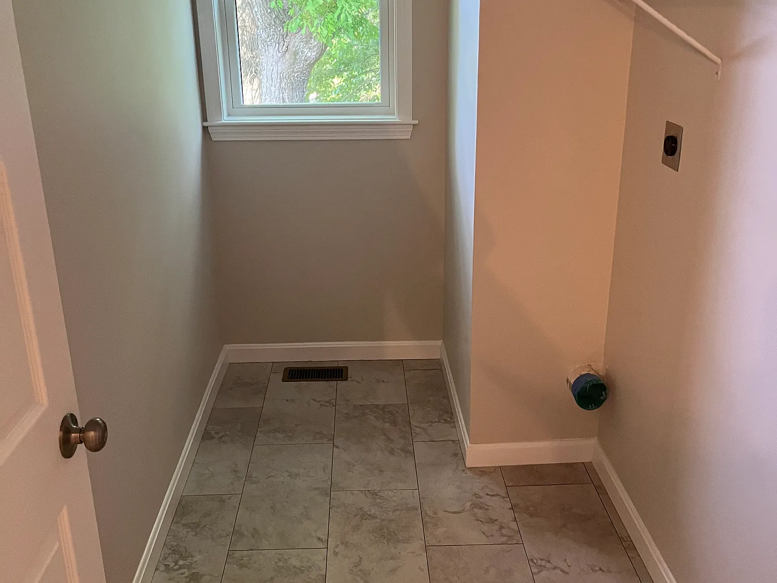 3 bed, 2.5 bath, $3,500 — Photo 3
