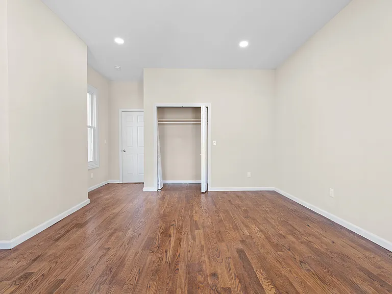 460 S 6th Ave #1 — Photo 21