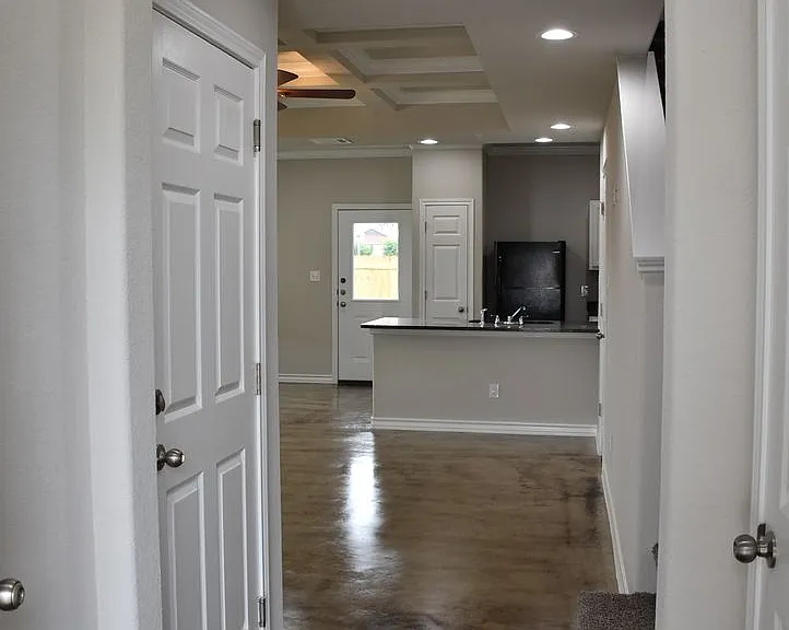 6418 Melanzane Ave — Photo 13