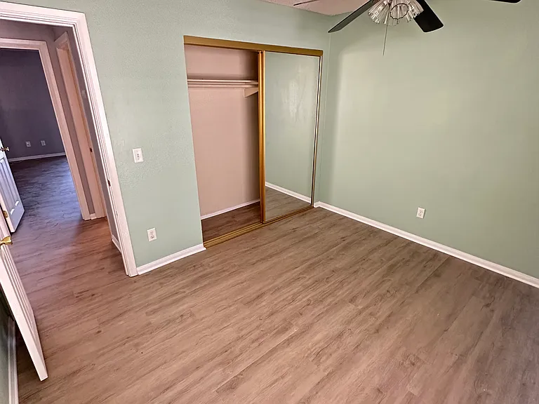 1153 Arbor Ln — Photo 20