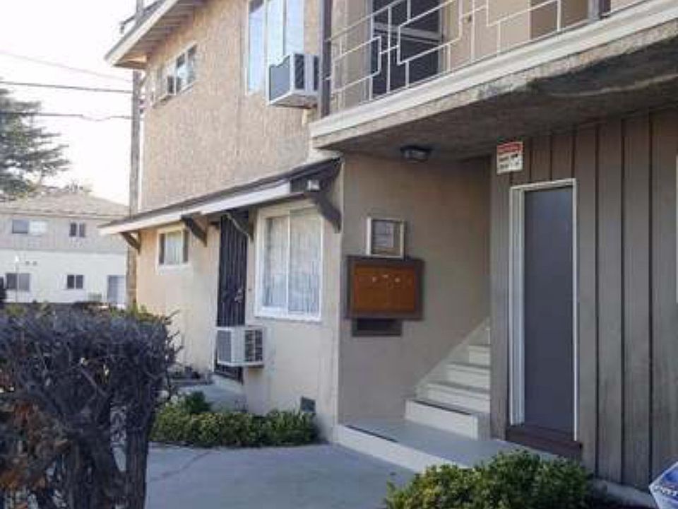 1st image of 12255 Magnolia Blvd APT 2