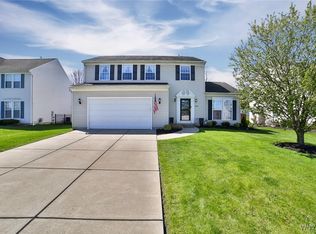 2224 Hunters Hollow Ln, Lake View, NY 14085