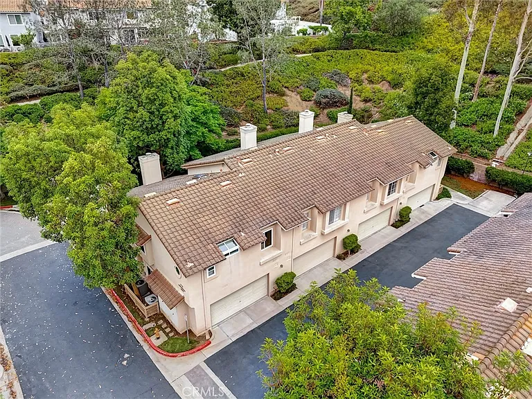 6 Nightingale Dr — Photo 39