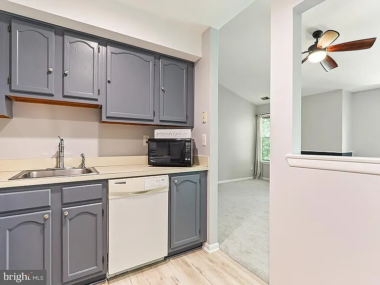 303 Trinity Ct #11 — Photo 14