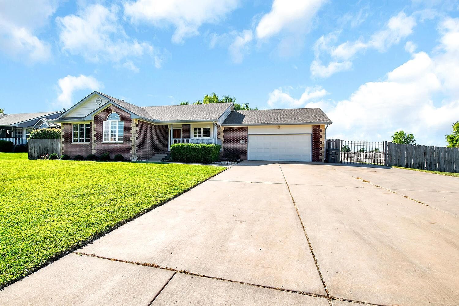 1527 W Raintree Ln, Haysville, KS 67060 MLS 629617 Zillow
