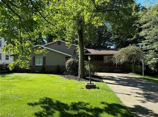 8406 Squires Ln NE, Warren, OH
