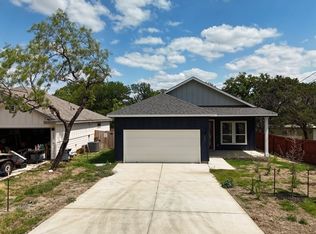 639 Magnolia Ln, Cottonwood Shores, TX 78657