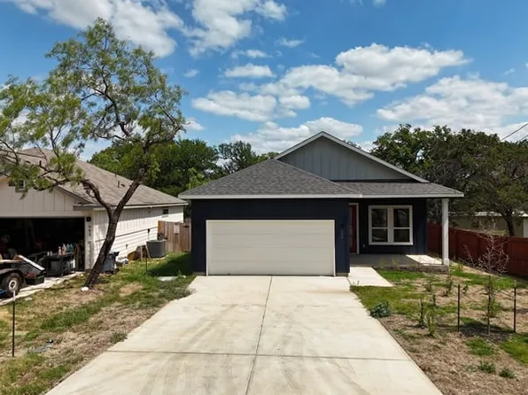 639 Magnolia Ln, Cottonwood Shores, TX 78657