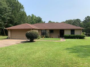 196 E Mountain Rd, Longview, TX 75604