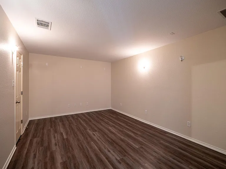 1710 Lomita Dr — Photo 15