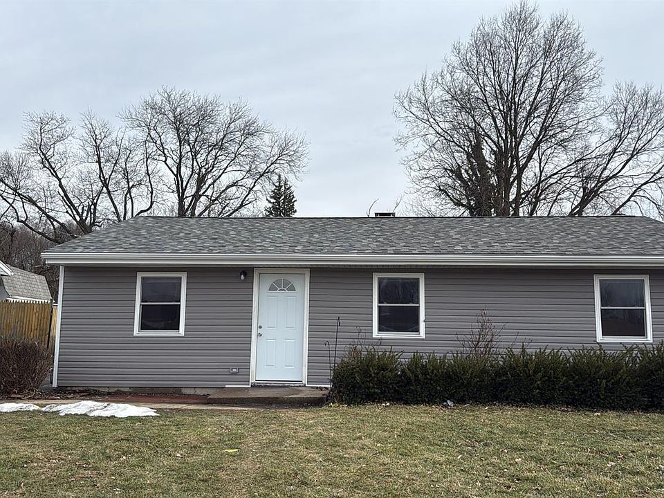 1st image of 2818 Shartle St