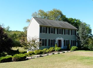 71 Dodgingtown Rd, Newtown, CT 06470