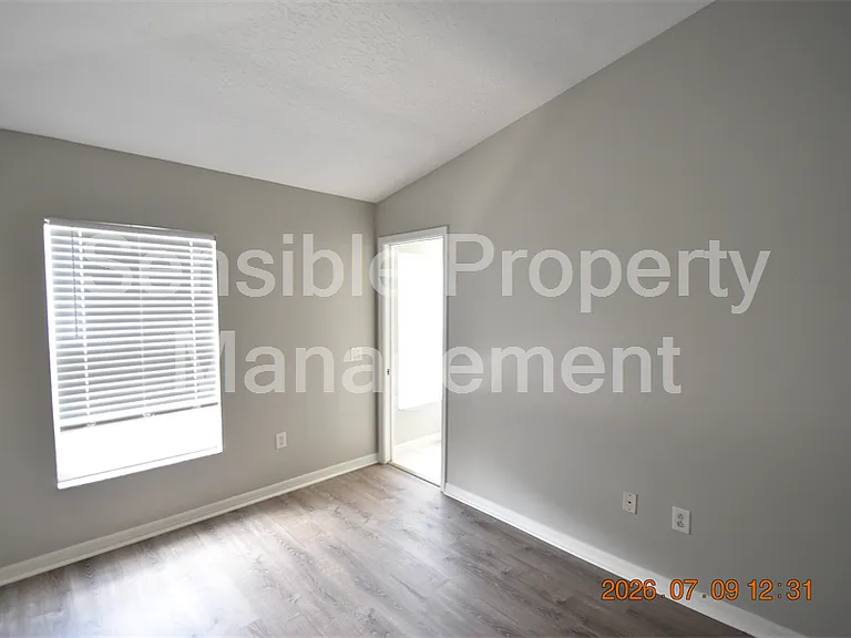 13121 Kings Crossing Dr — Photo 29