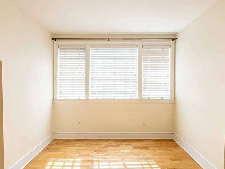 1001 Market St E #10 — Photo 32