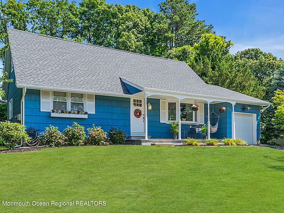 2nd image of 972 Westminster Drive