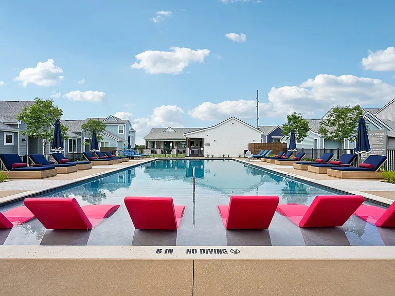 YardHomes Rowlett Creek Swimming Pool