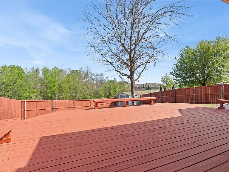 4114 Lee Hutson Dr — Photo 30