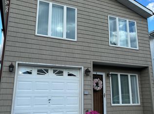 43 Victoria Rd, Staten Island, NY 10312