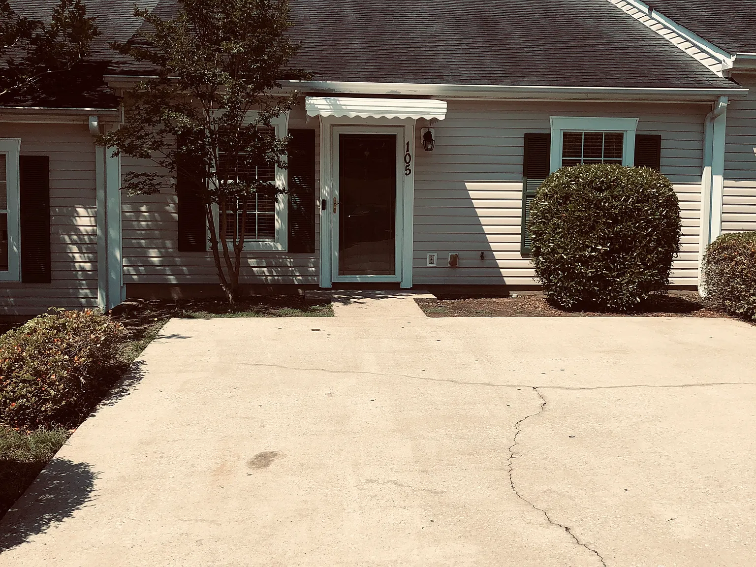 2 bed, 1092 sqft, $1,800 — Photo 1