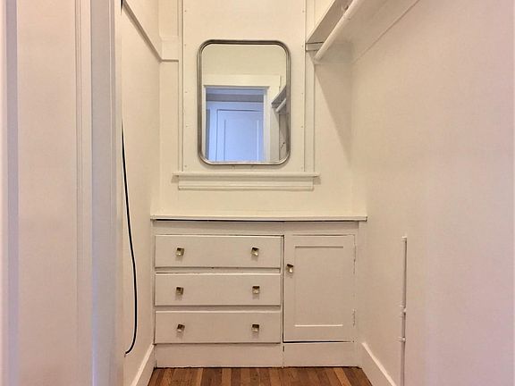 4th image of 845 Hyde St APT 12