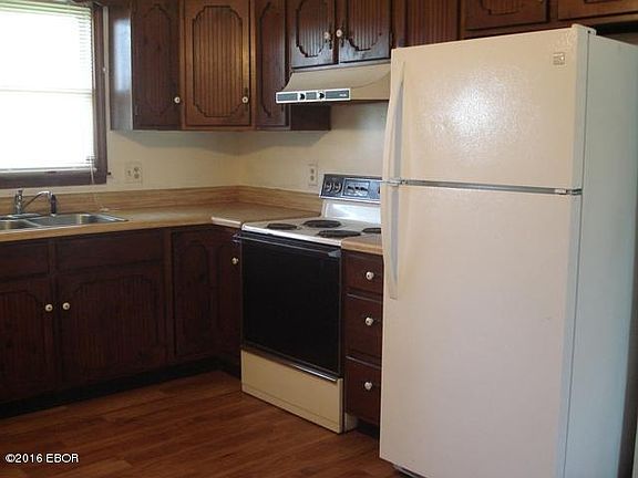 5th image of 2206 Melanie Ln