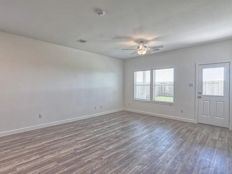 3918 Windy Whisper Dr — Photo 12
