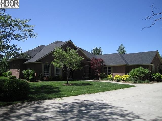 1st image of 2701 Hawthorne Ln
