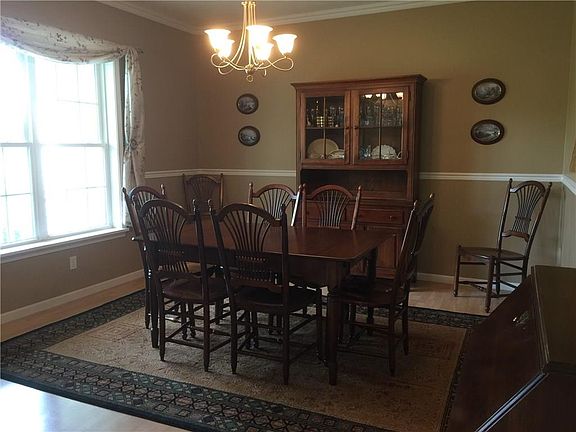5th image of 81 Hideaway Ln