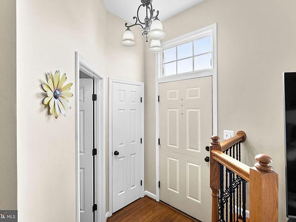 4th image of 10810 Dewey Way E