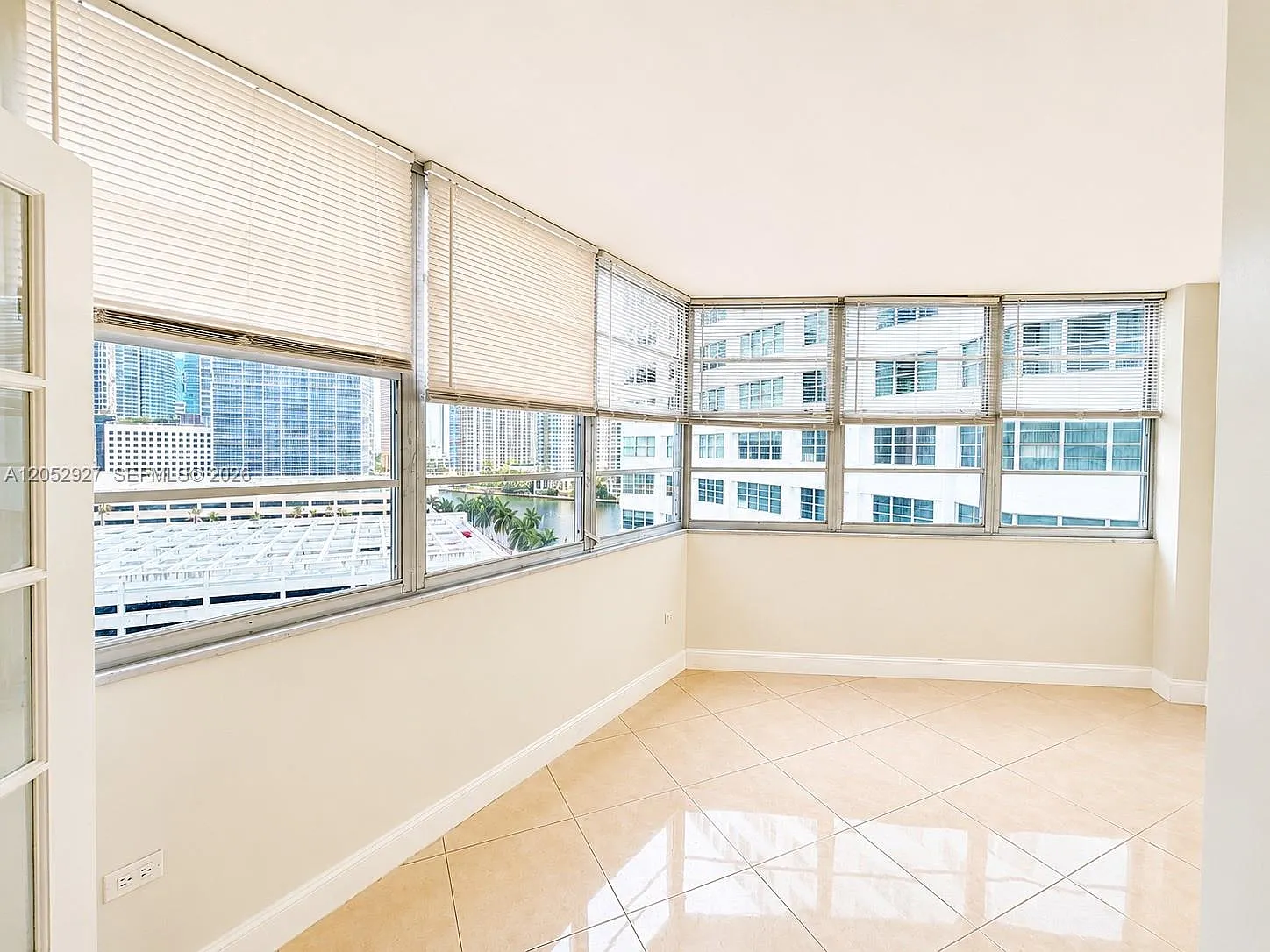 Four Ambassadors Condo Ph — Photo 4